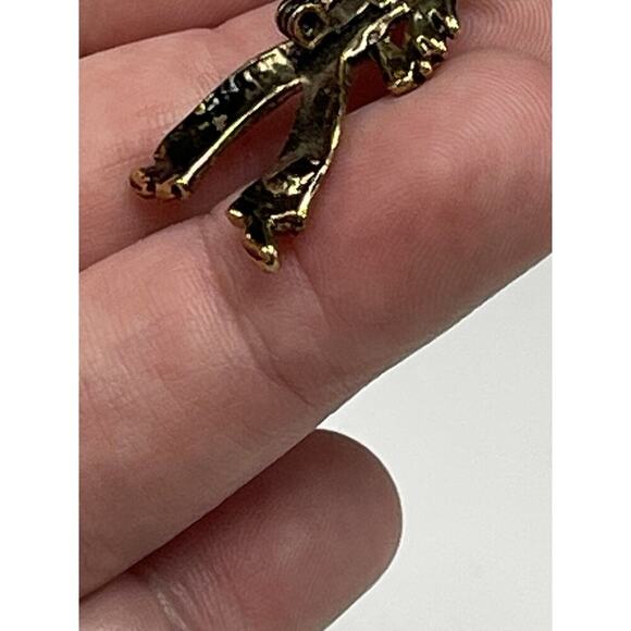 Vintage Mariachi Banjo Brooch Pin Gold-Tone Rustic Metal Retro Cowboy Man Taiwan - Picture 3 of 7